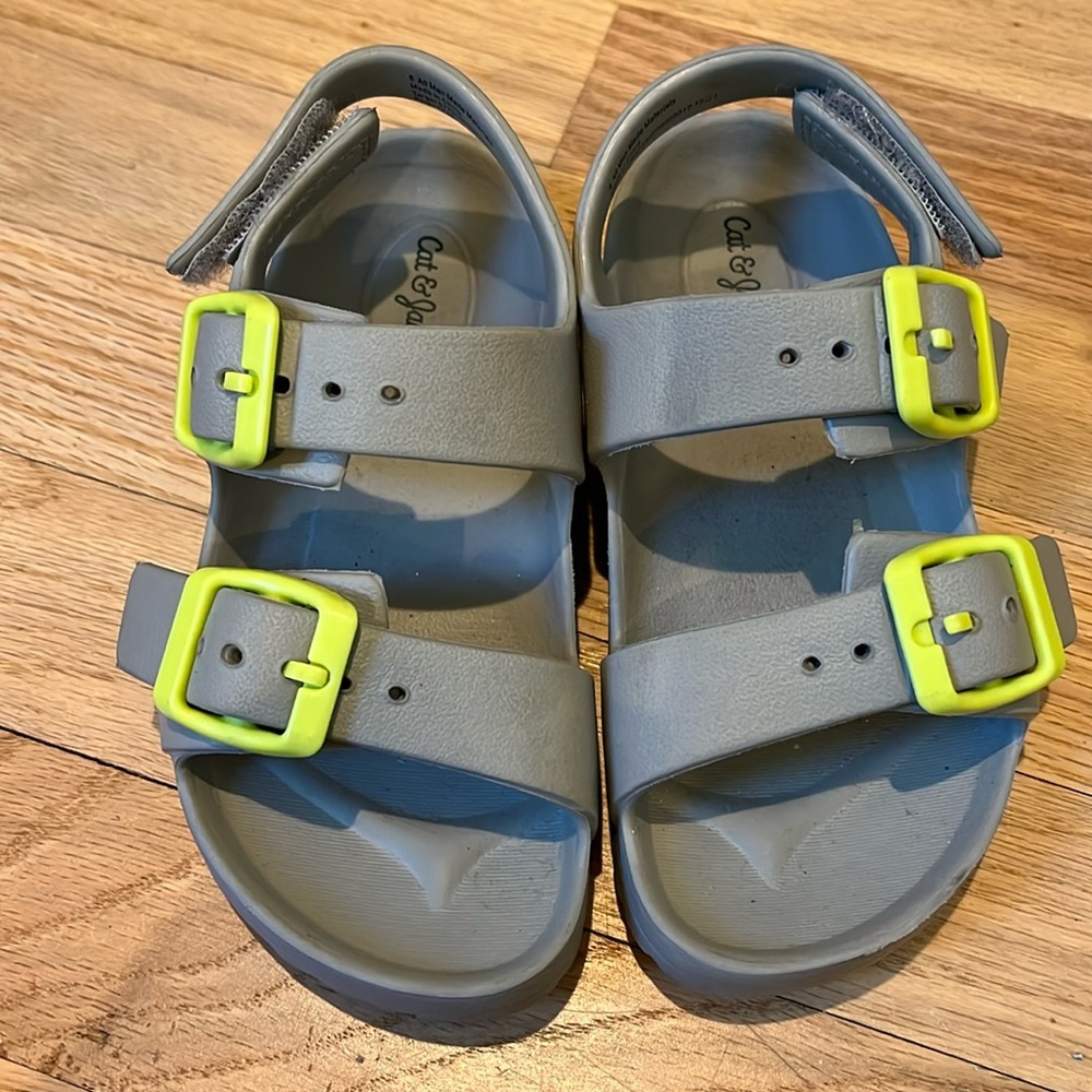 Cat & Jack Toddler Ade Slip-On Footbed Sandals